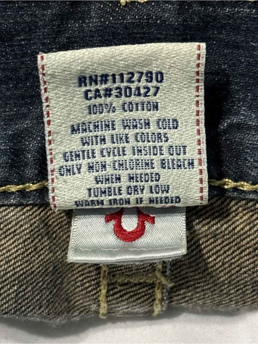 VTG True Religion Distressed Jeans Size Men's US 33 Color Blue distressed